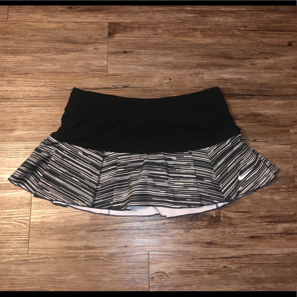 Nike tennis skirt